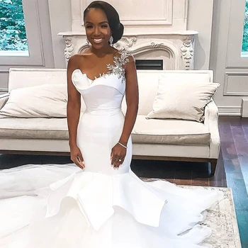 

Bridal High Quality Modern One Shoulder Mermaid Wedding Dress Gown with Rhinestones