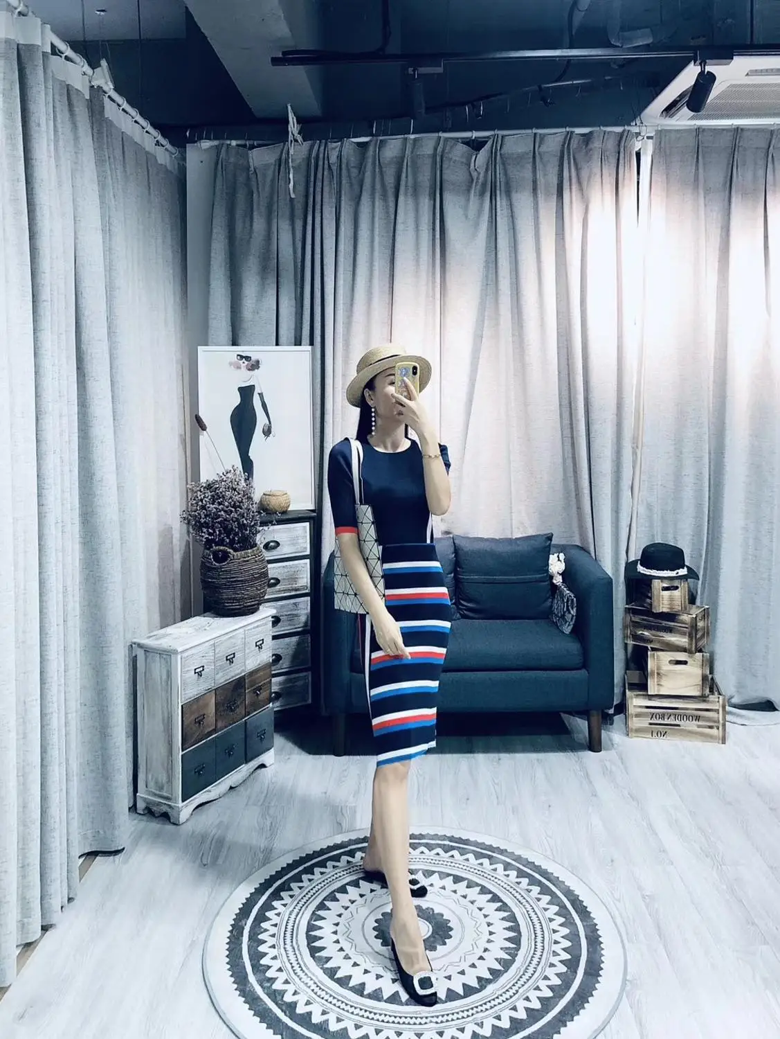 Горячая Miyake модное складное платье в полоску с коротким рукавом и круглым вырезом прямое платье доступно