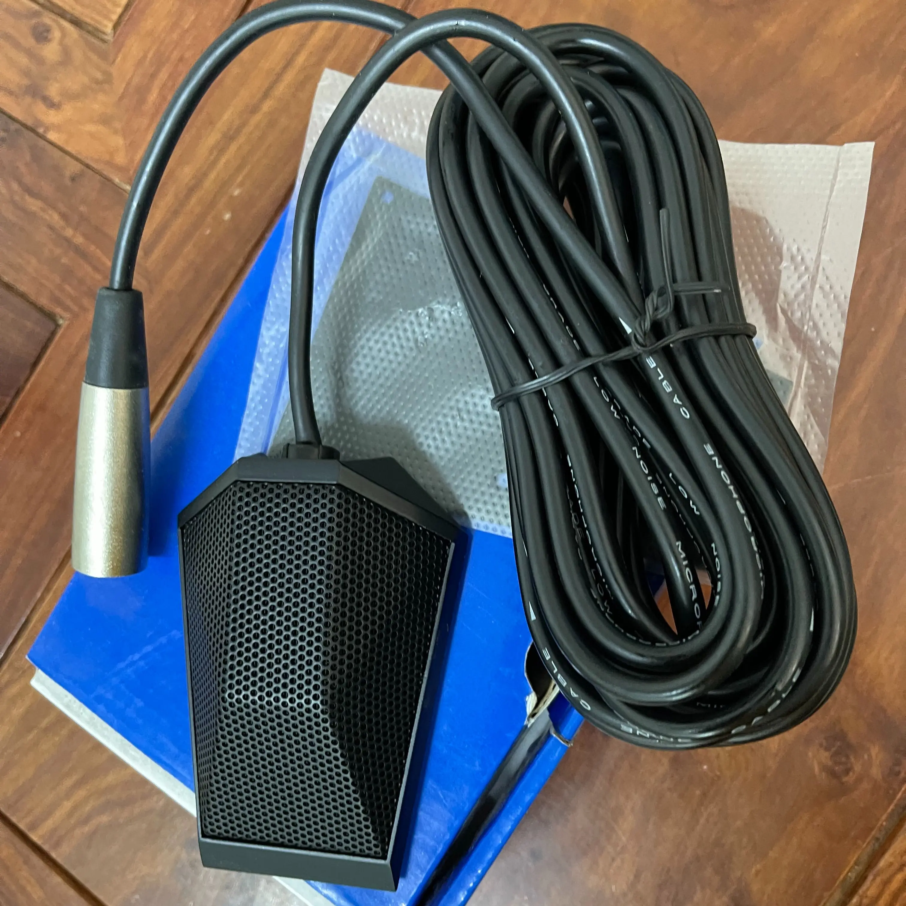 Professional Table Cardioid Condenser Microphone XLR 3Pin Phantom Power