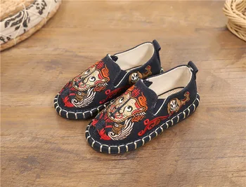 

2019old Beijing cloth shoes women's Tang shoes new children's embroidered shoes Hanfu cloth shoes national wind children's shoes