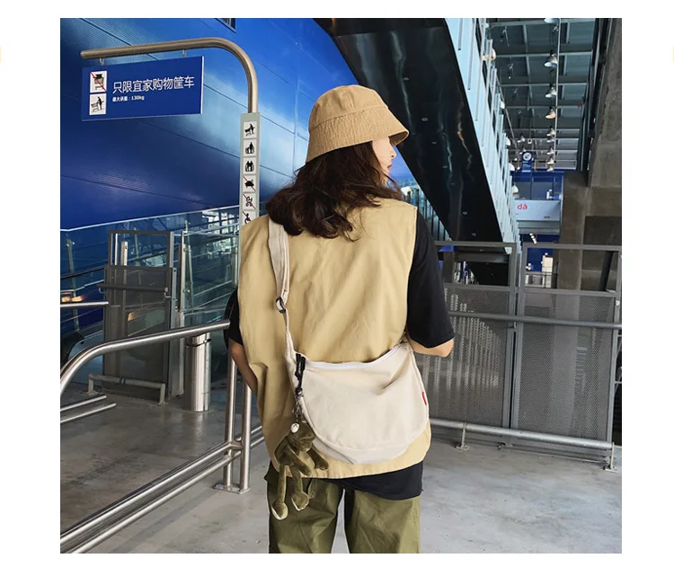 Harajuku Simple Canvas Dumpling Bag Ann ke ni Korean-style New Style Frog Pendant Shoulder Square Sling Bag