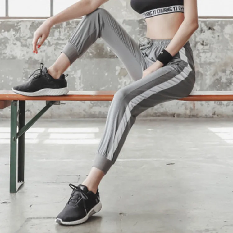 The ultra-Fire De Fu pants female Korean version of the Summer loose harness pin 9 to the casual pants leggings - Цвет: Light Grey