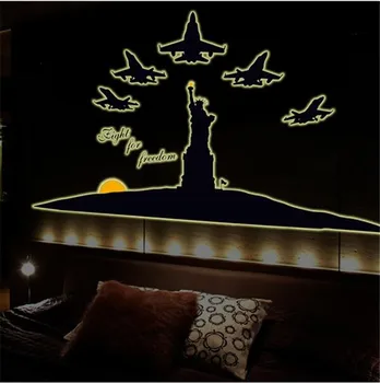 

Statue of Liberty Luminous Sticker Glowing Wall Sticker Home Decor Children's Room Decor Dec applique