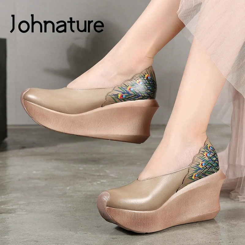 Женские туфли-лодочки на платформе Johnature натуральная кожа круглый носок высокий