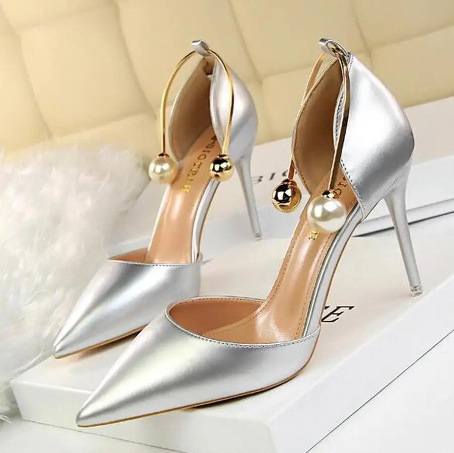 

women high-heeled patent leather shallow pointed hollow metal pearl string bead female high heels zapatos de mujer 2019