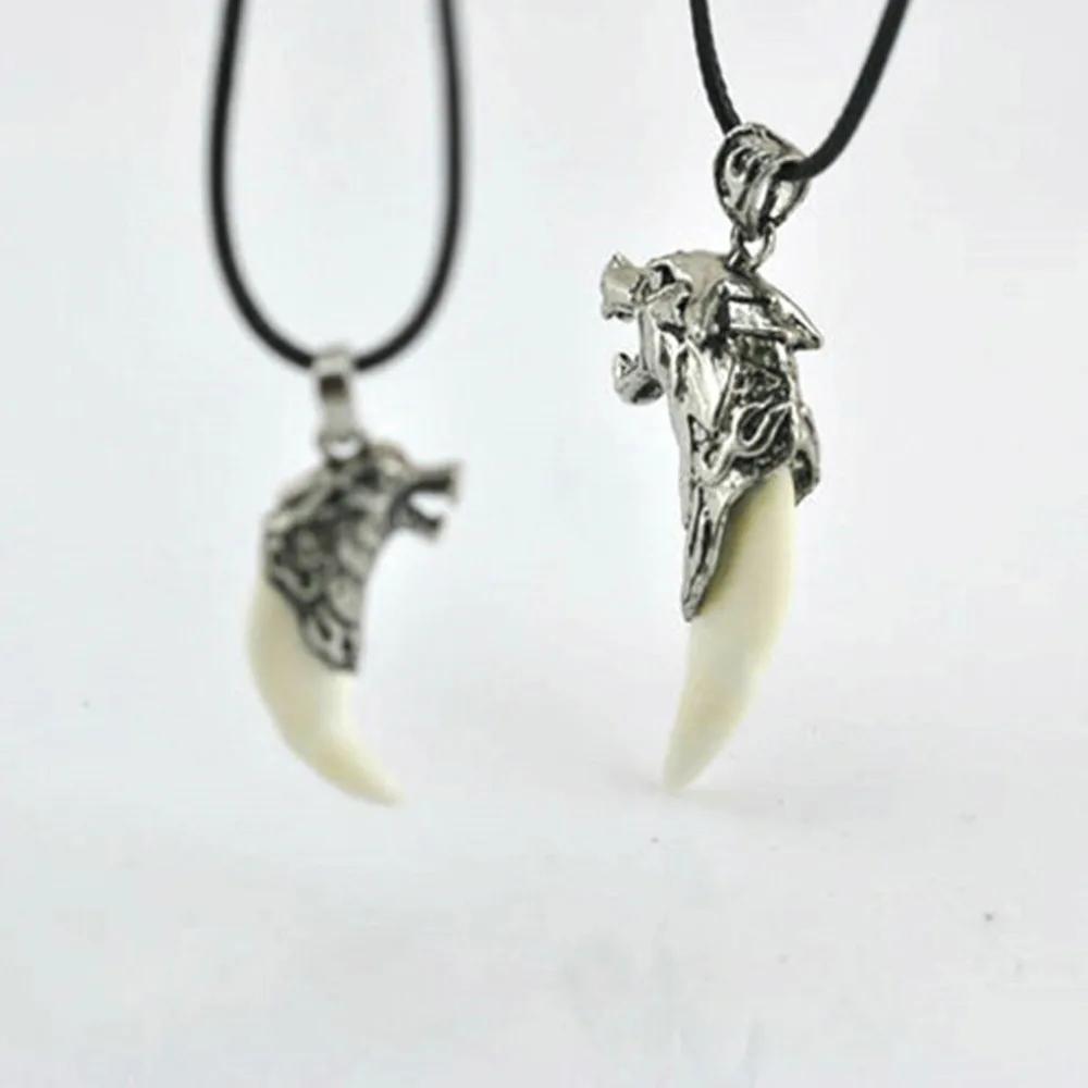 Punk Gothic Wolf Tooth Men Necklace Fashion Resin Wolf Tooth Alloy Head Pendant Necklace For Boy Men Jewelry Gifts fang tooth necklace