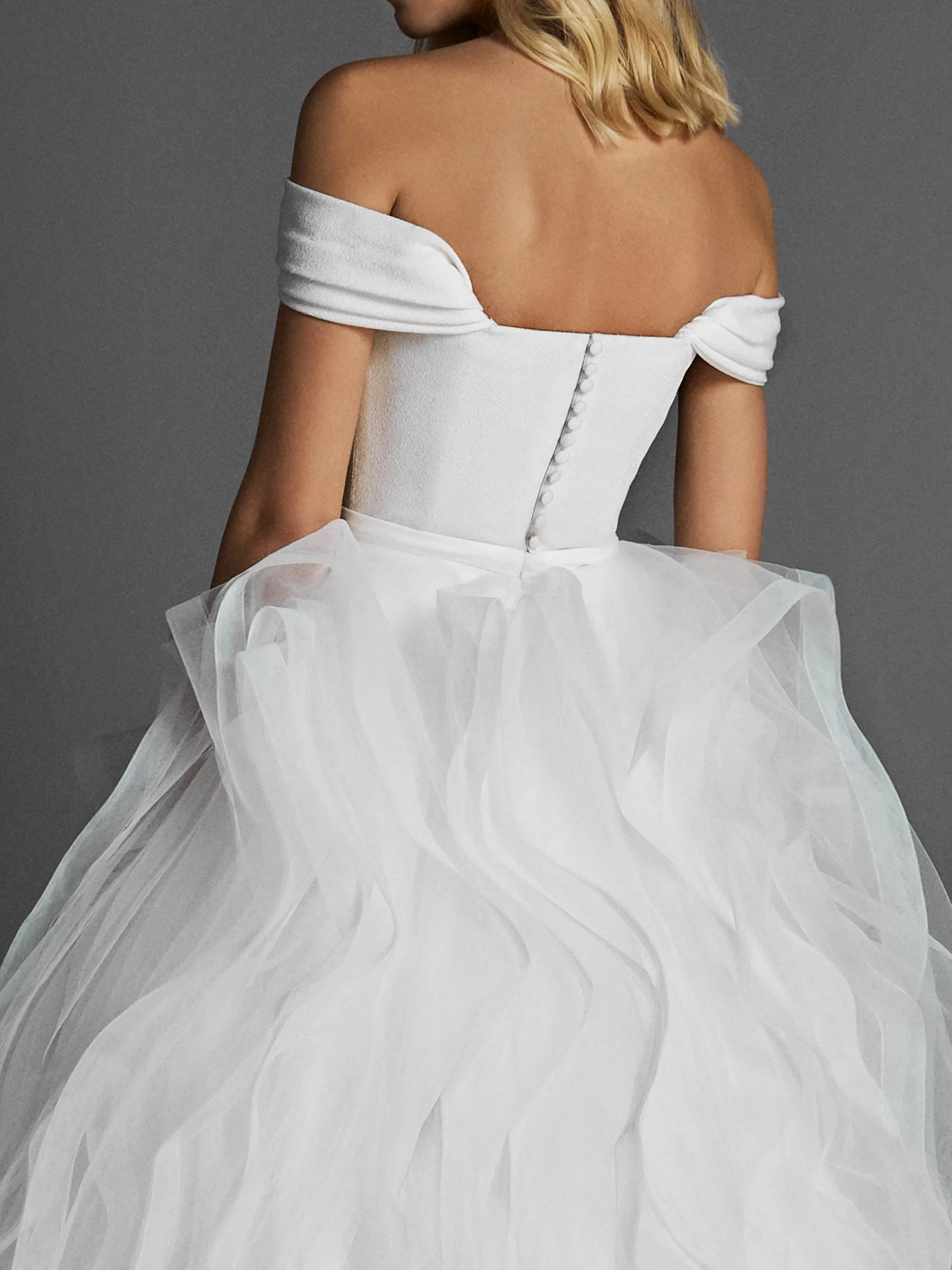 Vivian's Bridal Новое милое гофрированное свадебное платье, милое текстурированное креп и ДРАПИРОВАННОЕ свадебное платье с открытыми плечами