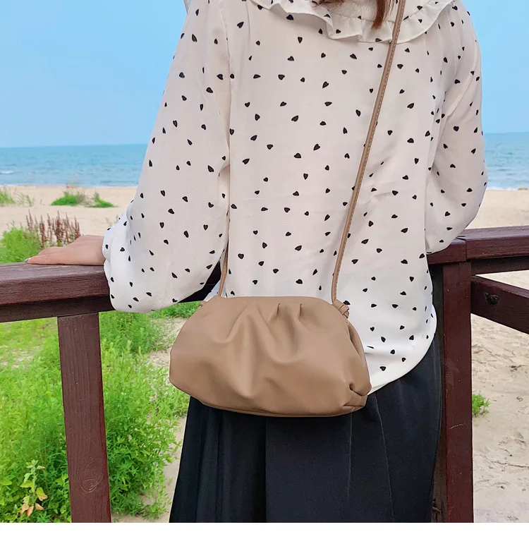 Khaki Small Женская простая сумка-мессенджер из пельменей, дизайнерская Ретро мода, облачная женская сумка через плечо, сумка-клатч, гофрированная сумка - Цвет: Khaki Small