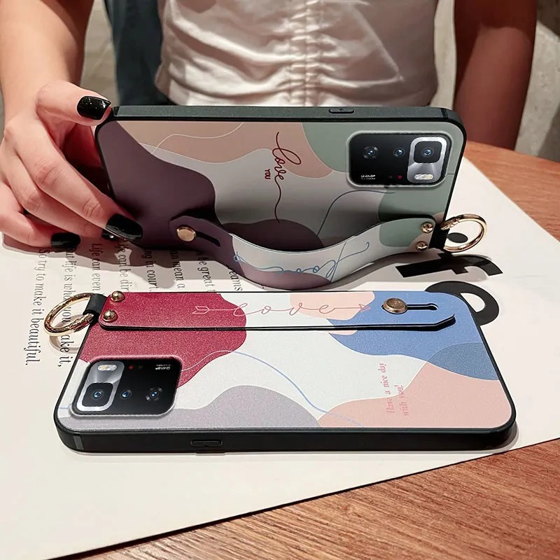 Universal SoCouple Wrist Strap Phone Holder Case – Stylish and Functional Protection