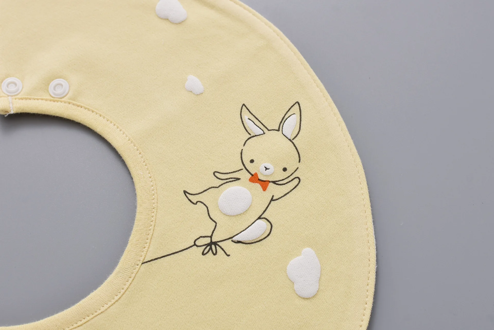 Модные детские нагрудники с мультяшным рисунком для новорожденных, мягкие, круглые, вращающиеся на 360 градусов, детские нагрудники, тканевые водонепроницаемые аксессуары для кормления