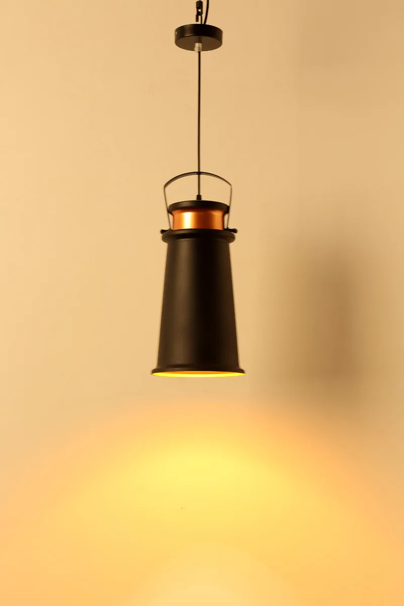 4400486306_997192271