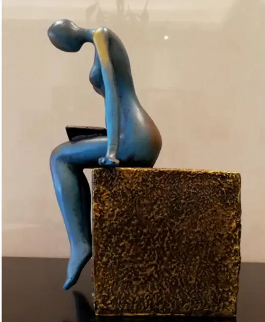 Modern Abstract Figure Beauty Resin Sculpture 4