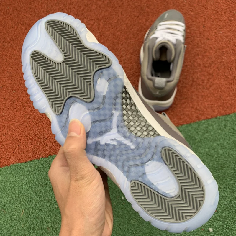 AJ11 Ретро Мужская обувь Баскетбольная обувь кроссовки Jordan 11 низкая крутая серая замша 528895-003