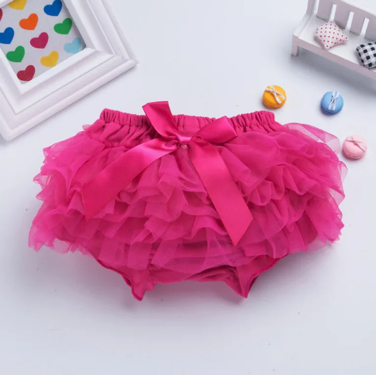 Үлкен әтештер және ауыздан көп сперма Араның беліндегі секс