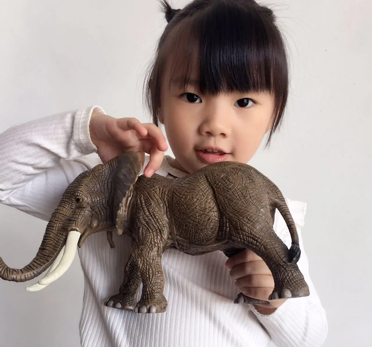 

2019 Large Wild Animal Elephant Tiger Toy Plastic Play House Toy Animal Model Movable Doll Child Boy Gift Home Decoration Figma