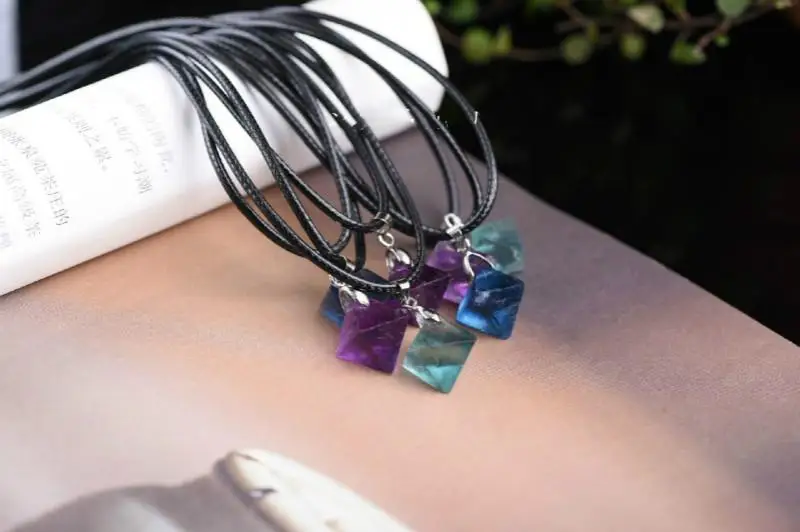 

colorful natural crystal stone fluorite crystal pendant necklace chain necklace multi-color transparent wholesale