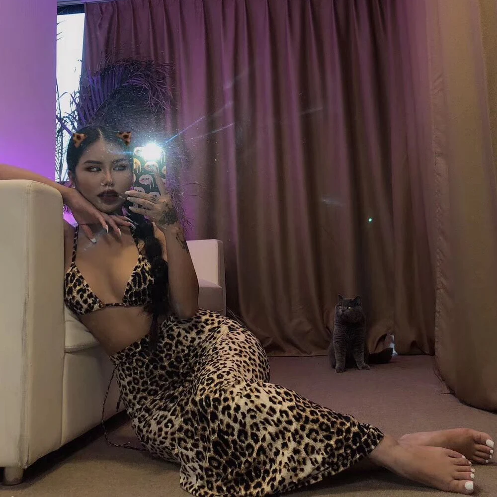 KGFIGU летний женский сексуальный леопардовый костюм из двух частей, топ на бретельках и длинная юбка, комплект с высокой талией, короткий топ, элегантная повседневная женская одежда