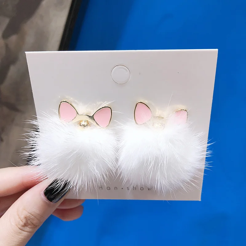 Autumn and Winter New Korean Simple Cute Mink Plush Ball Cat Ears Silver Needle Earrings Fashion Sweet Girl Women's Jewelry - Окраска металла: 2