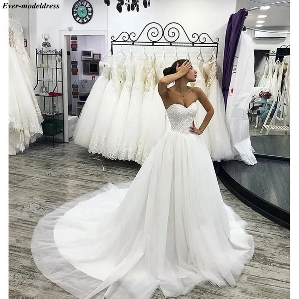 

Simple Major Beading Boho Wedding Dress 2020 Sweetheart Strapless Tulle A Line Chapel Train Bridal Gowns Vestidos De Noiva