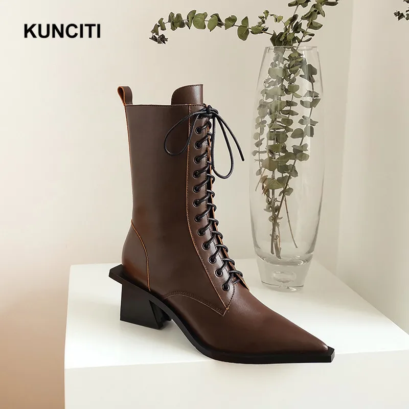 KUNCITI/; коричневые ботинки; женские ботинки до середины икры на высоком каблуке с зауженным мыском; Винтажная обувь из натуральной кожи с острым носком в стиле милитари; D9167