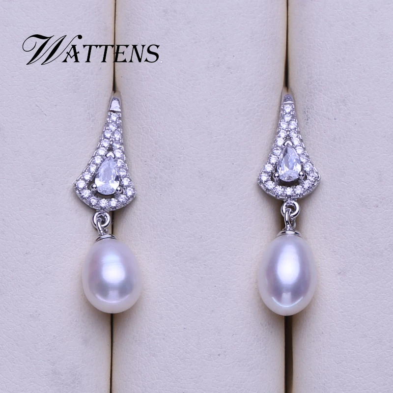 

Женские серьги-подвески с натуральным пресноводным жемчугом