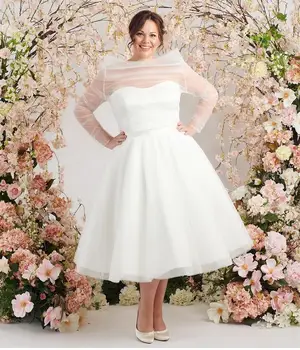 

Short Wedding Dresses Ball Gown 2021For Bride Knee Length Sweetheart Long Sleeve White Tulle Organza For Plus Size Gorgeous