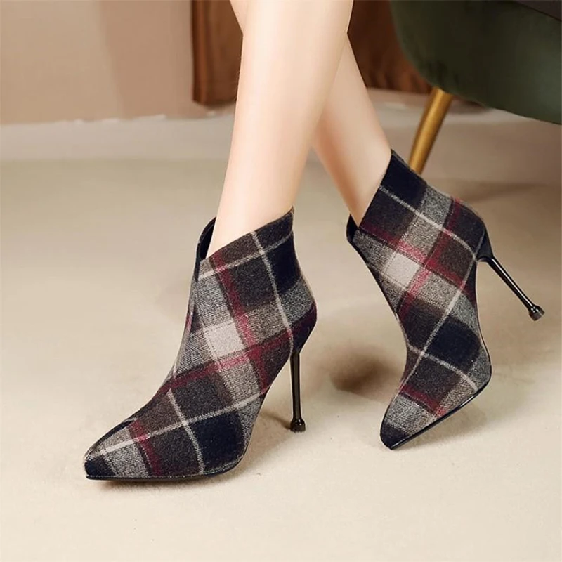 

2020 new single boots stiletto super high heel waterproof platform pointed back zipper Martin boots women's boots