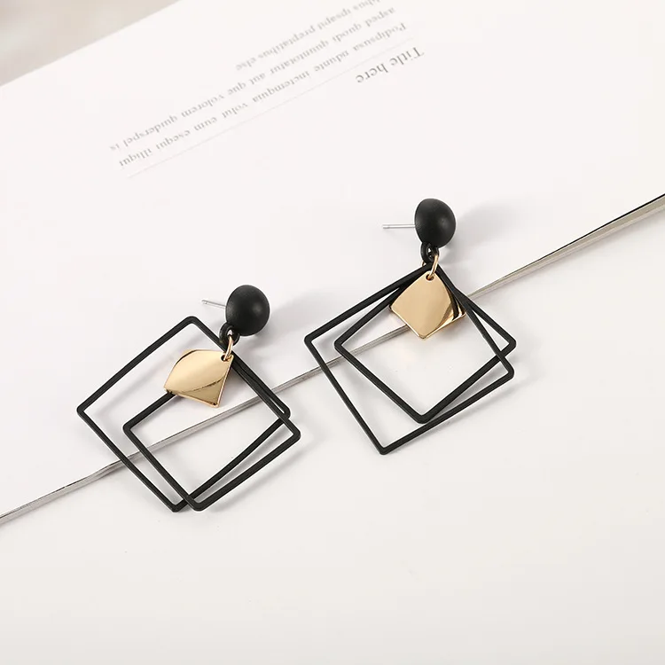 

Hot Style Lozenge Earrings Korean Temperament Long Pendant Personality with Simple Large Earrings Resin Cross Earrings