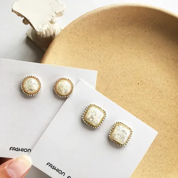 

Delicate Jewelry Korean Temperament Sweet Earrings White Round Square Stud Earrings Women Jewelry Girl Party Wedding Gifts