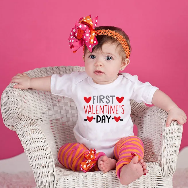 Baby First Valentine’s Day Outfit Daddy’s/Mommy’s Little Valentine Love Heart Girls Boys Bodysuit Gifts 
