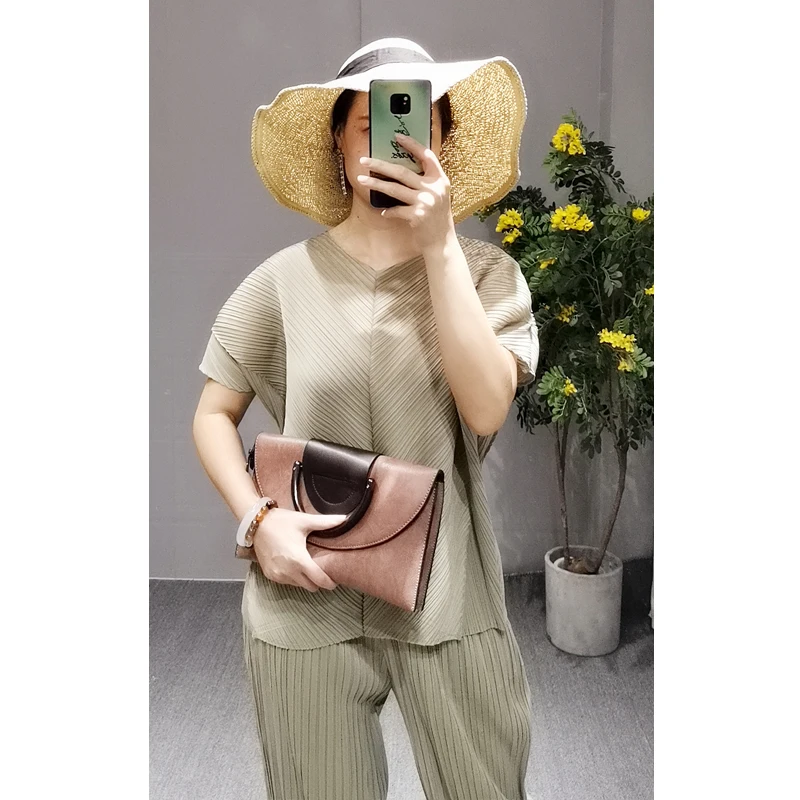 Changpleat новые женские футболки Топ Miyak плиссированный модный дизайн свободный v-образный вырез корейский стиль короткий рукав женская футболка Tide