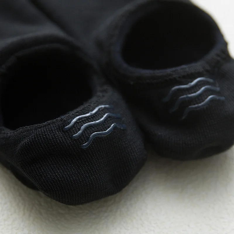 11561897410_1849567489