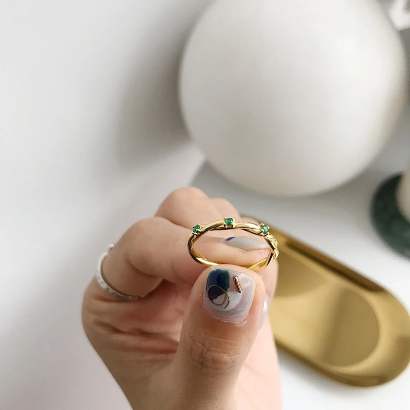 Silvology стерлингового серебра 925 Твист зеленый циркониевый тонкие кольца плетение креативные элегантные шикарные кольца для женщин девушки ювелирные изделия Шарм