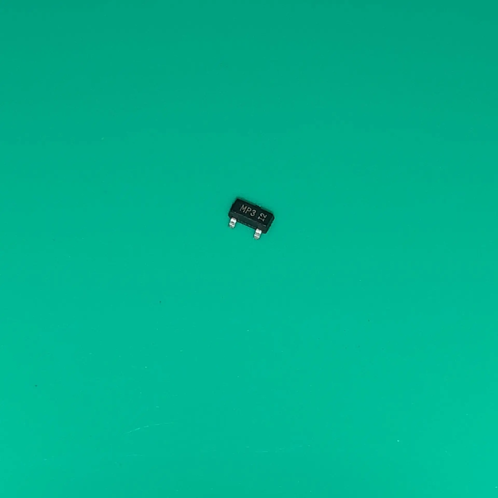 20 шт./лот DMP2035U-7-F SOT23 MP3 MOSFET P-CH 20V 3.6A SOT23-3 DMP2035U7F DMP2035 U-7-F DMP 2035U-7-F 2035 2035U-13 | Обустройство