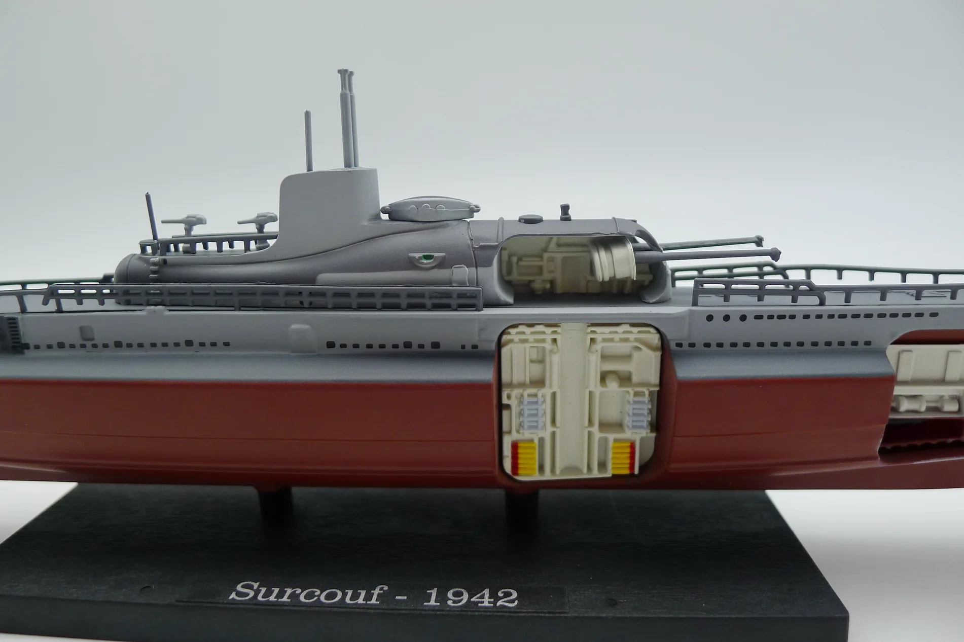1:350 U-Boot Schlachtschiff WW2 Atlas Militär Kriegsboot 112 Surcouf 