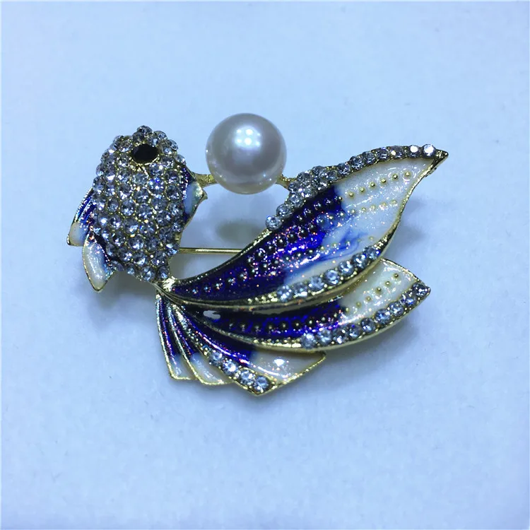 

Pearl Corsage a Large Amount Natural Freshwater Pearls Every Animal Modeling Corsage Brooch