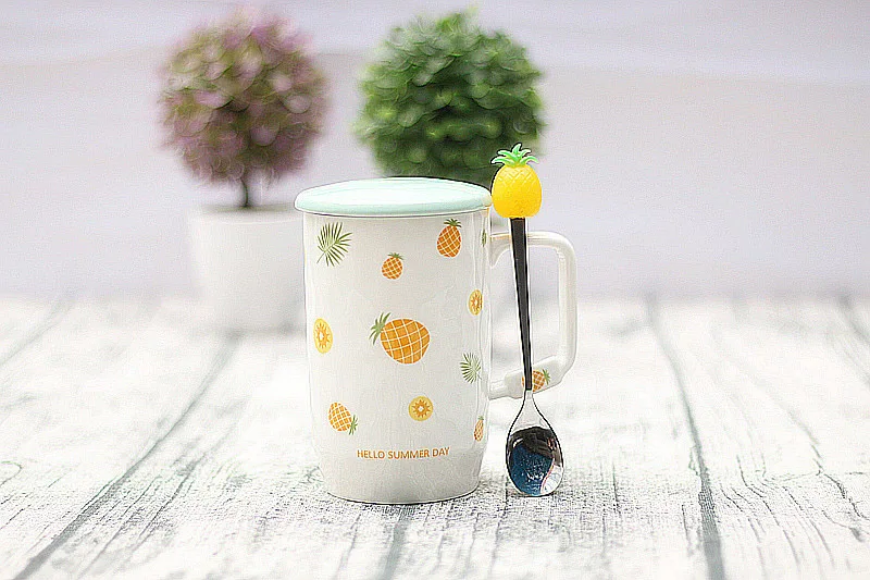Уникальная с изображением клубники, банана керамическая кофейная кружка с ложкой, Молочный Сок лимонная кружка для кофе в офисе чашка, керамическая чашка для чая - Цвет: 04