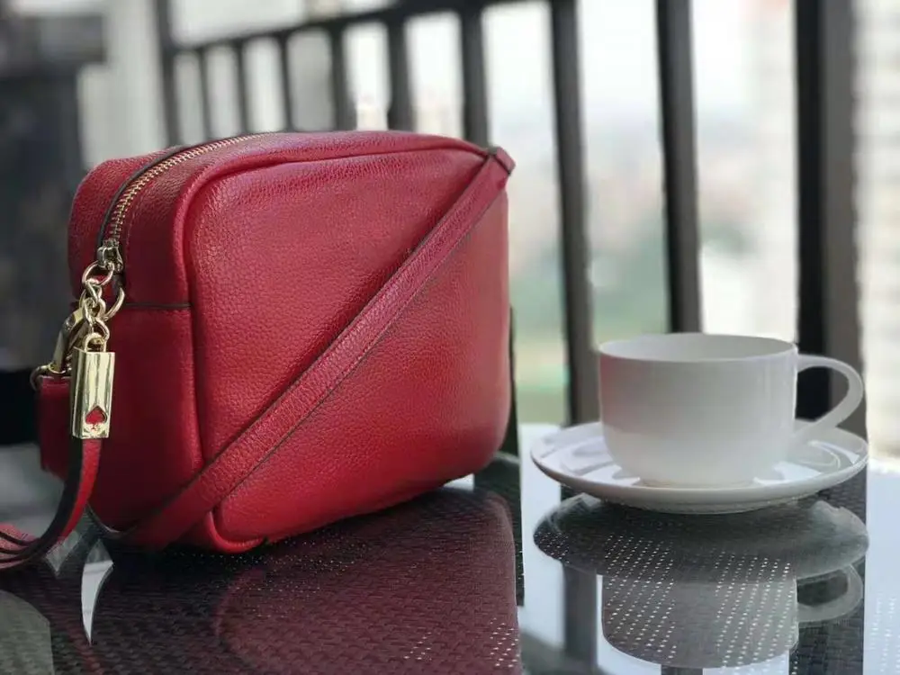 Новая модная женская сумка в европейском и американском стиле, маленькая сумка с кисточками через плечо, квадратная сумка из ПВХ, сумка тофу из свиной кожи с масляным воском - Цвет: wine red