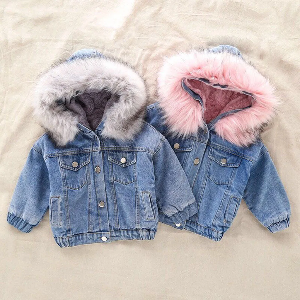 Пальто для малышей; куртка для маленьких девочек с капюшоном из искусственного меха; флисовое теплое плотное джинсовое пальто; модная верхняя одежда; зимнее теплое пальто; M850