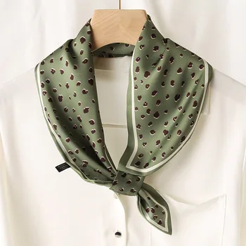 

2020 Top Women Adult Animal Novelty 60cm-80cm Winter Hijab New Korean Version Small Silk Bandana Pashmina Foulard Scarves