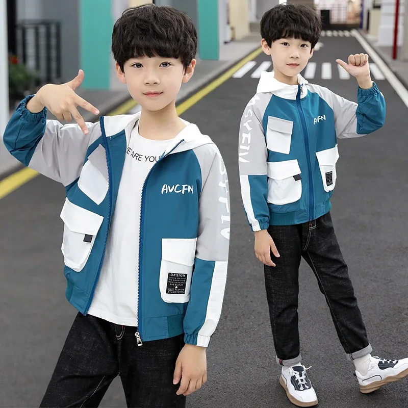 

Spring and autumn boys windshield zipper hooded jacket handsome color matching children jacket letter printing casual jacket