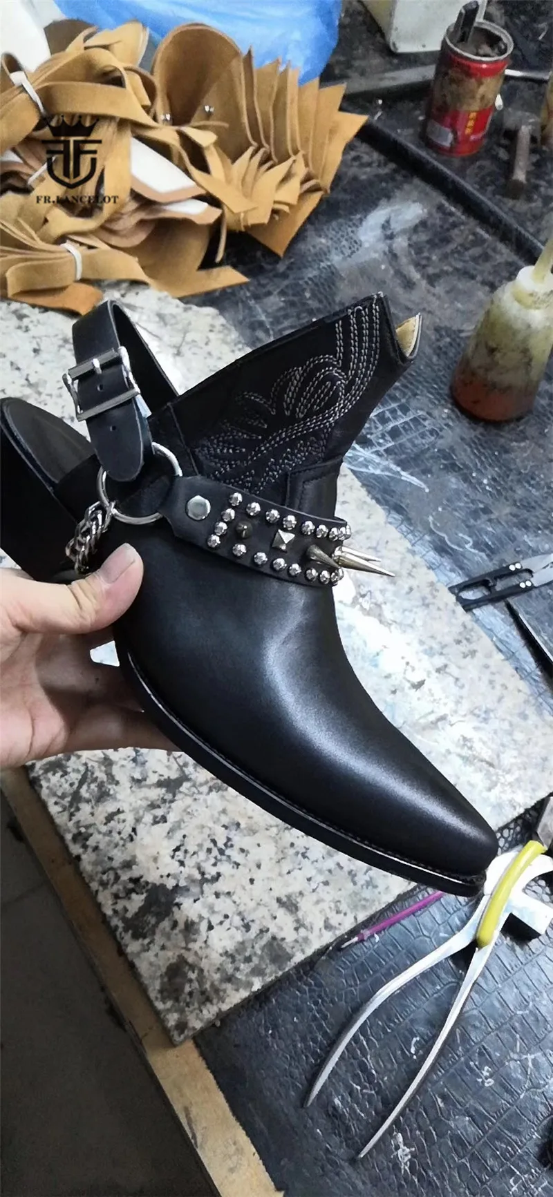 New Punk family vintage stage ankle buckle strap rivets stud men genuine Leather personalized Sandals