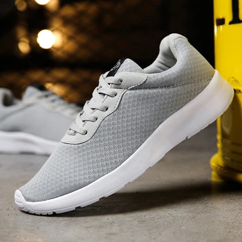 

New Mesh Shoes Men Casual Breathable Lightweight Sneakers Walking Outdoor Footwear 2020 Fashion High Quality Zapatos De Hombre