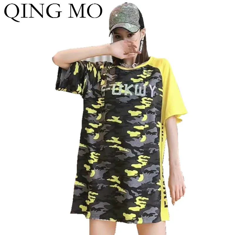 Женская камуфляжная футболка QING MO зеленая желтая с надписью стразы женская в