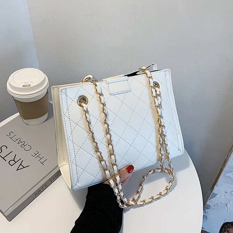

Quilted Chain Crossbody Bags For Women Luxury Designer PU Leather Women's Handbags Travel Large Crossbody Bags For Women Bag New
