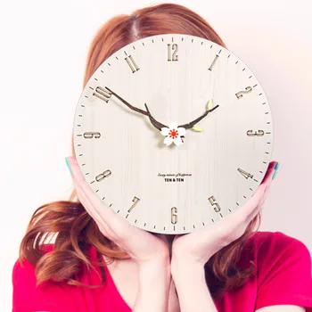 

Creative Clock Living Room Bedroom Simple Personality Mute Modern Wood Grain Clock Decoration Quartz Clock Nordic Wall Clock