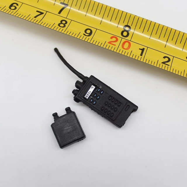 WALKIE TALKIE FIGURE