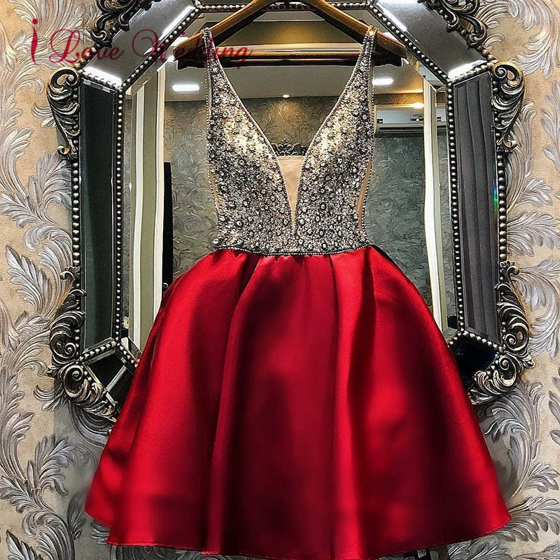 Vestido De cóctel De línea a con cuello en V corto 2019 Vintage vestido De noche perlas De cuentas vestido De fiesta sin mangas De rojo corto|Vestidos de cóctel| -