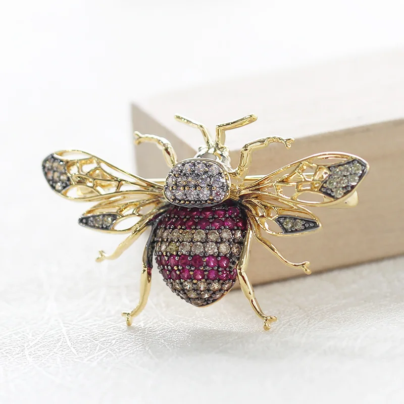 

SUN & CLOUD Europe And America Cool Delicacy Insets Retro Bees Brooch Versatile Insect Brooch Men And Women Clothing Hair
