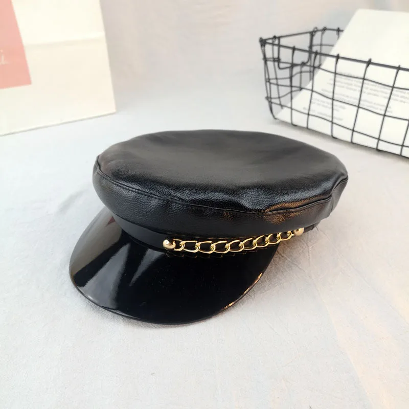 

Vintage Winter Leather Chain Beret Hat Female Autumn Flat-topped Berets Version Patent Leather Berets Caps for Women